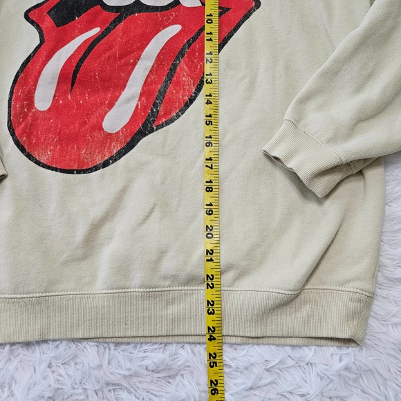 The Rolling Stones Women's Light Yellow Graphic Crewneck Sweatshirt.‎ Size M - Picture 7 of 8